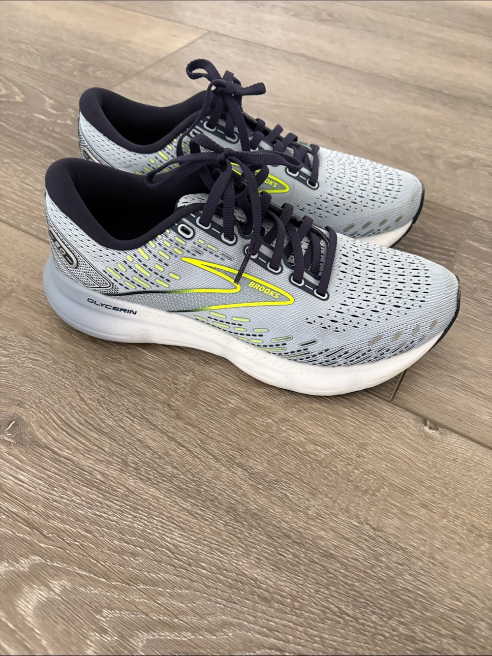 Brooks Women’s ' Glycerin GTS 20 Shoes - 8.5, barely worn